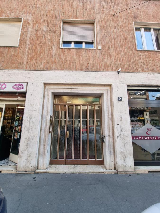 Spazioso Appartamento Con Terrazzo Navigli , Bocconi Μιλάνο Εξωτερικό φωτογραφία